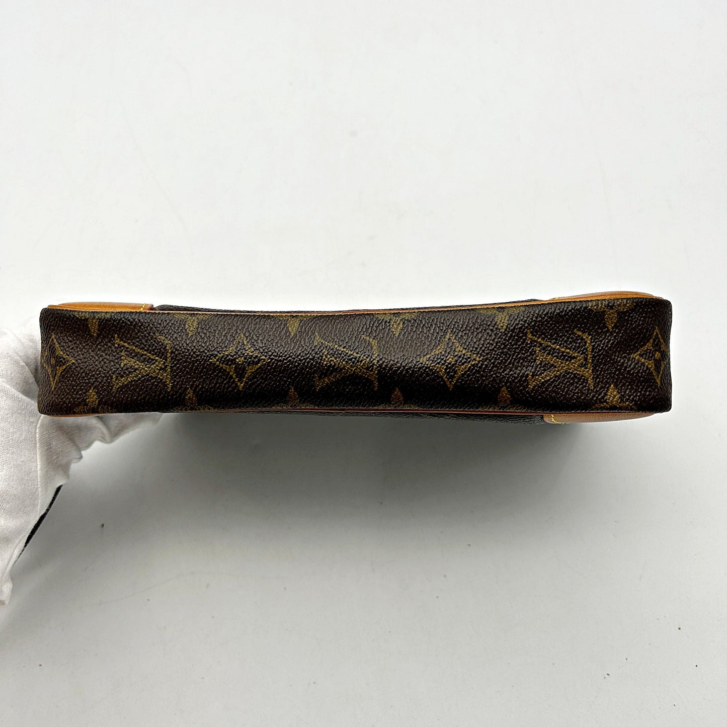 LOUIS VUITTON Monogram Pochette Marly Dragonne lv5536cc