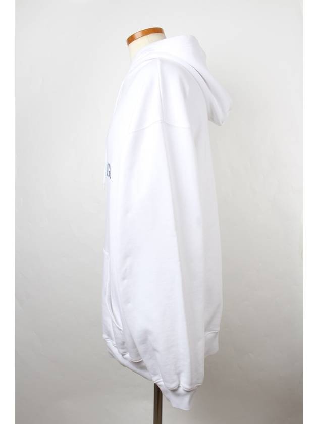 Luxury Balenciaga Trending 2026 Rainbow Laurel Hood M
