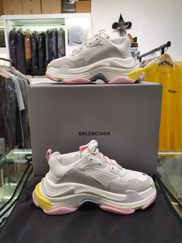 Luxury Balenciaga Trending 2026 Triple S Low-Top Sneakers White