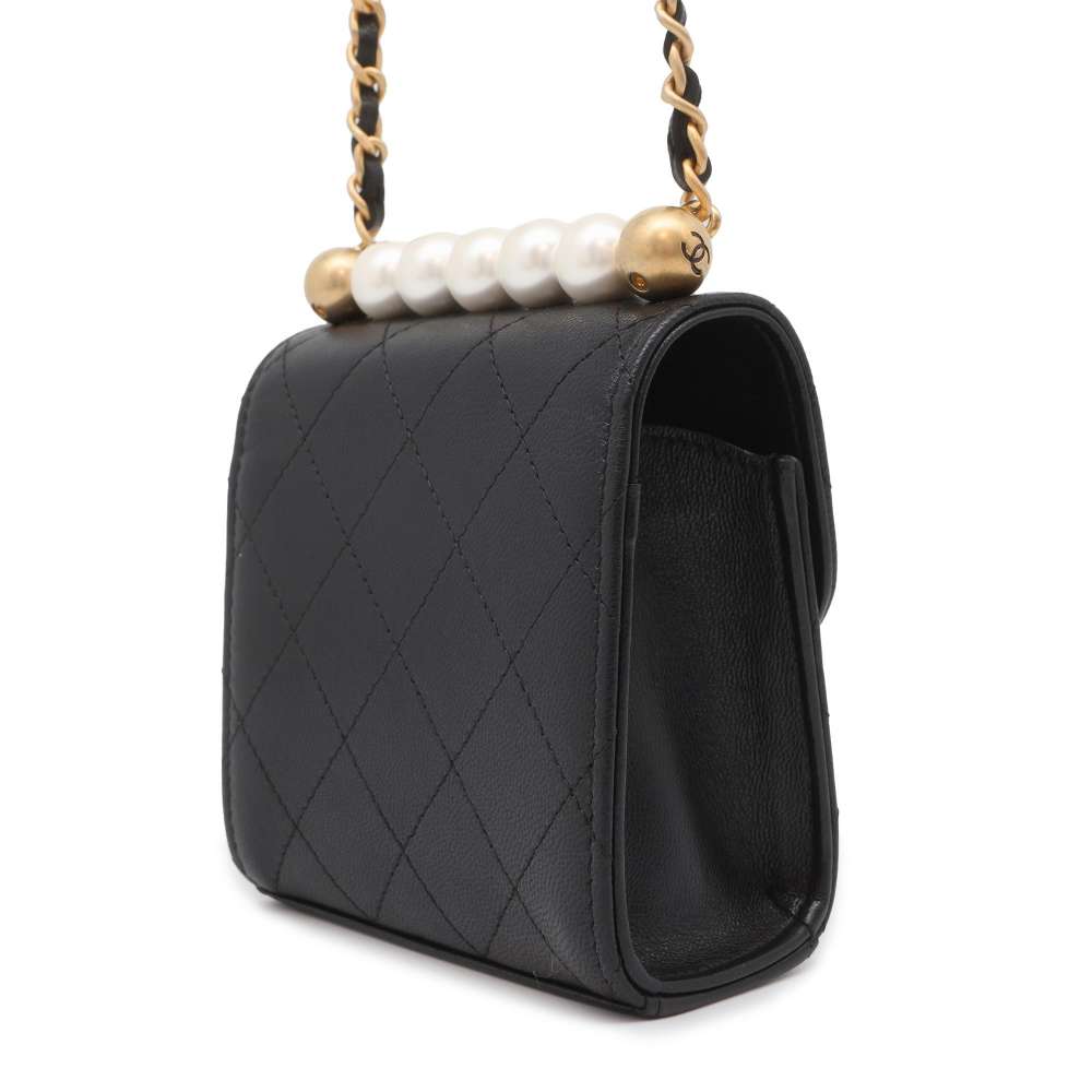 Chanel Matelassé Shoulder Bag - Ewore Bags