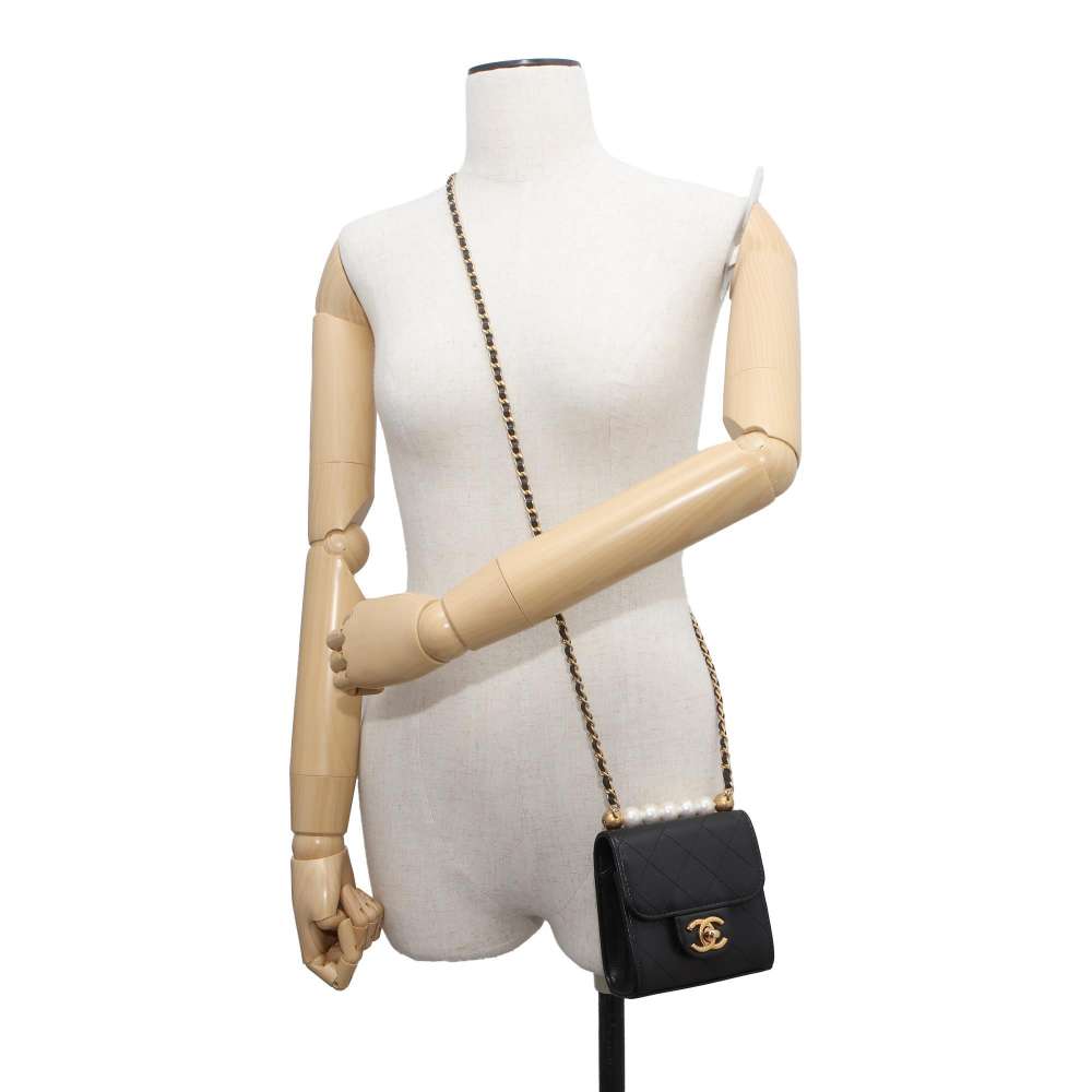 Chanel Matelassé Shoulder Bag - Ewore Bags