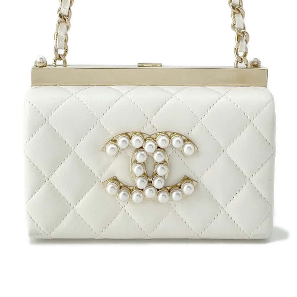 CHANEL Chain Clutch Bag White AP3452 Lambskin