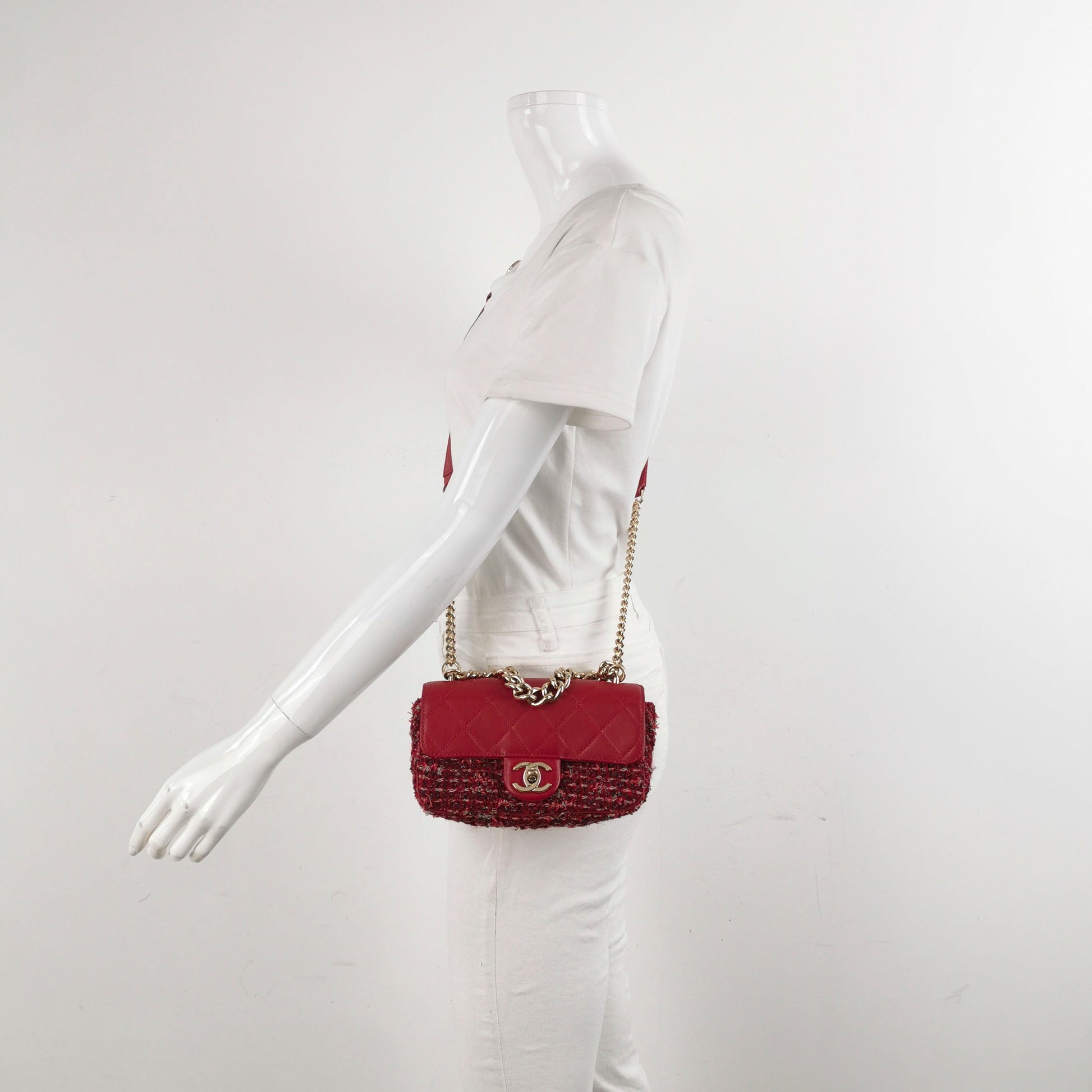 Chanel Matelassé Shoulder Bag - Ewore Bags