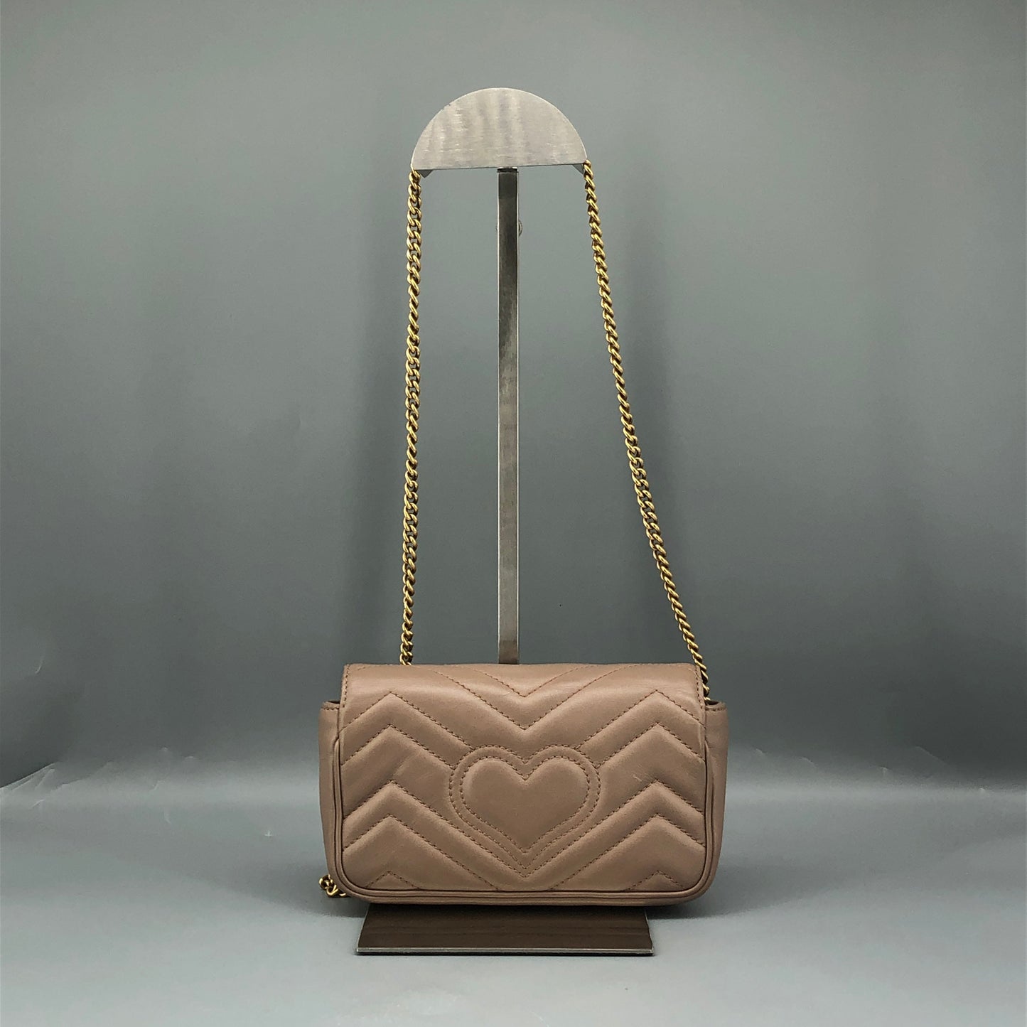 Gucci GG Marmont Mini Quilted Chain Shoulder Bag Dusty Pink