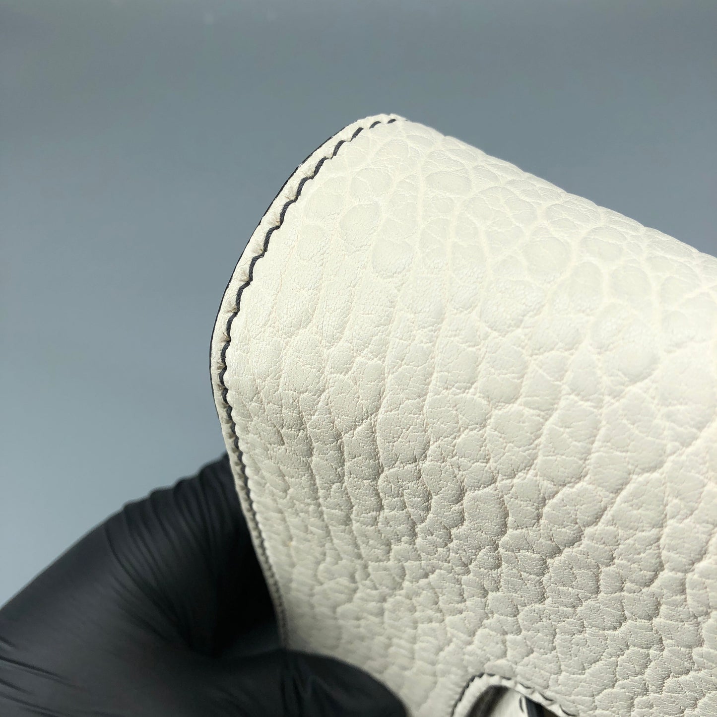 Christian Dior Dio(r)evolution Cream Grained Calfskin shoulder Bag