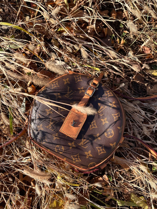 Louis Vuitton BoÃ®te Chapeau Souple Leather Crossbody Bag MM