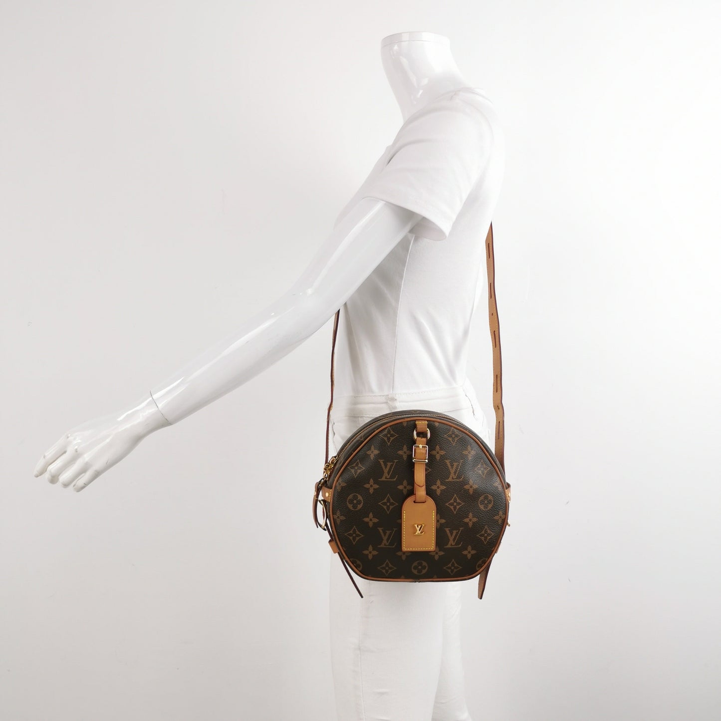 Louis Vuitton BoÃ®te Chapeau Souple Leather MM Crossbody Bag