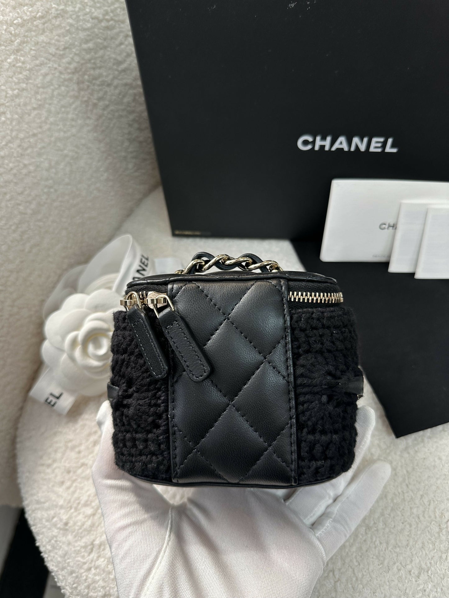 Chanel (21) Mini Vanity Case
