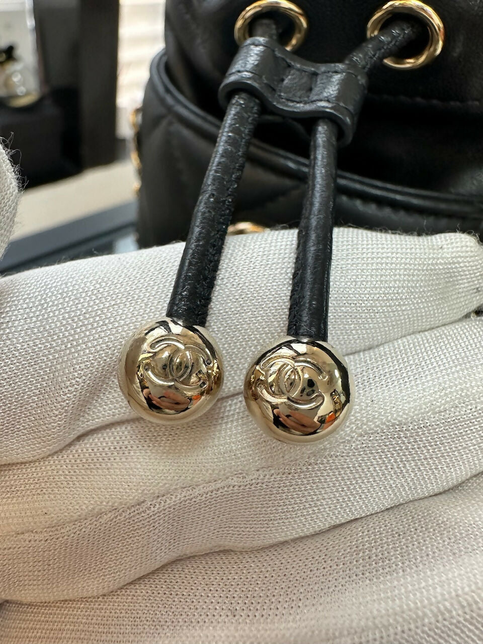 Chanel(21)Mini Bucket(612) Bag