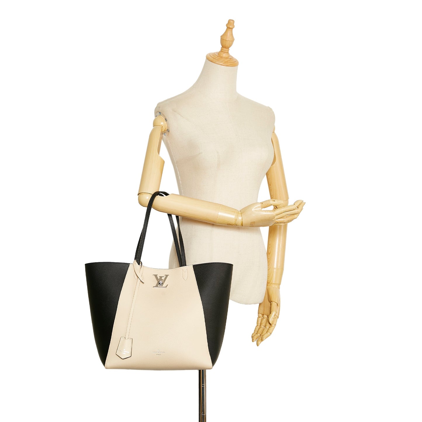 LOUIS VUITTON Lockme Cabas White Handbag