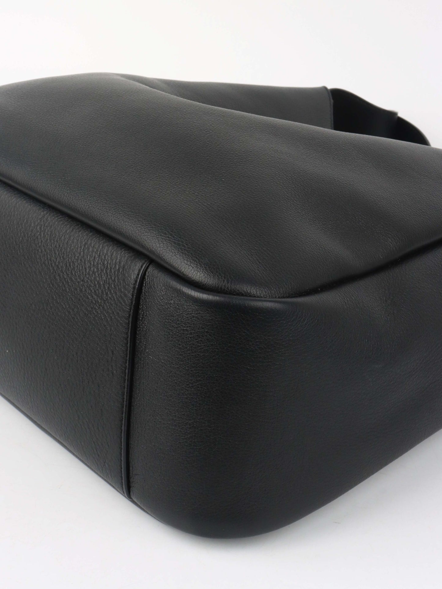 Saint Laurent Large Black LE 5 À 7 Supple Hobo Bag