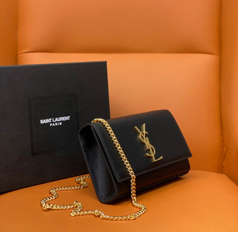 Yves Saint Laurent - Bags - 260
