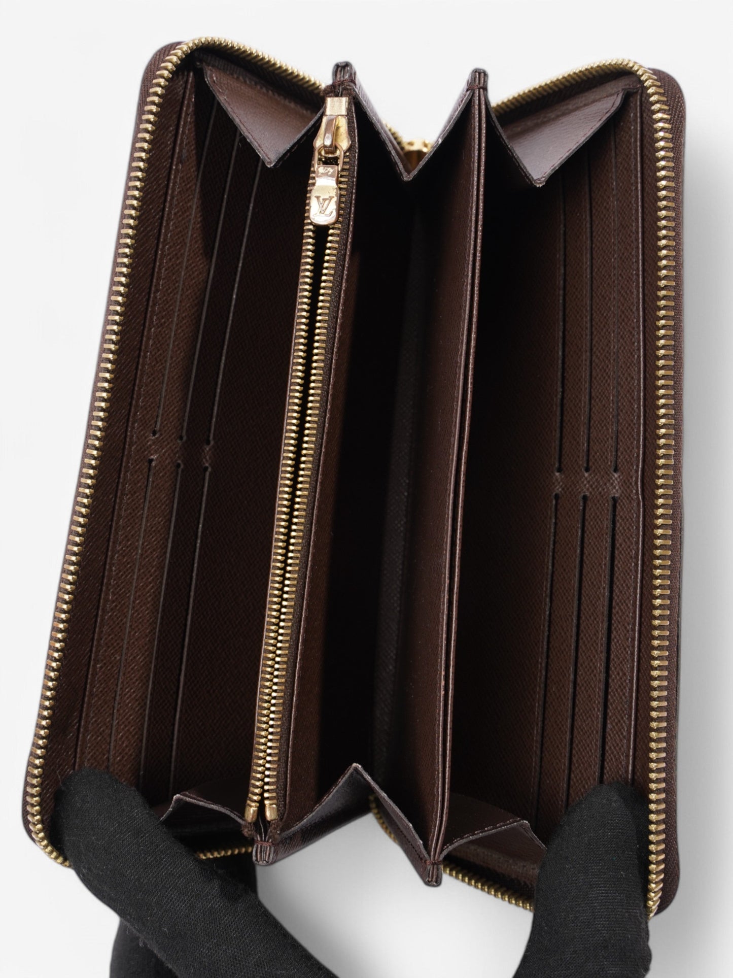 Louis Vuitton Zippy Wallet Damier Ebene Coated Canvas
