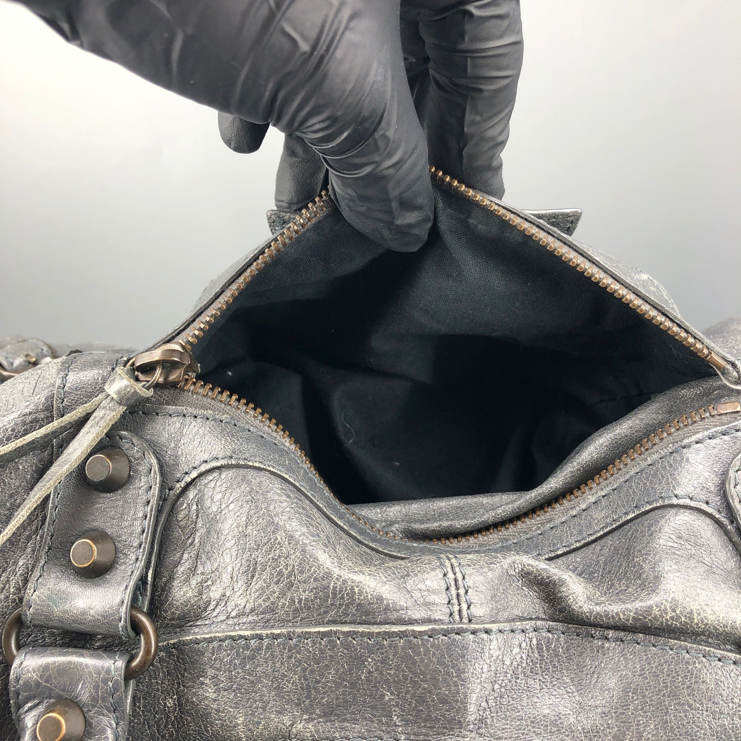 Balenciaga Classic City Distressed Leather Shoulder Handbag Grey
