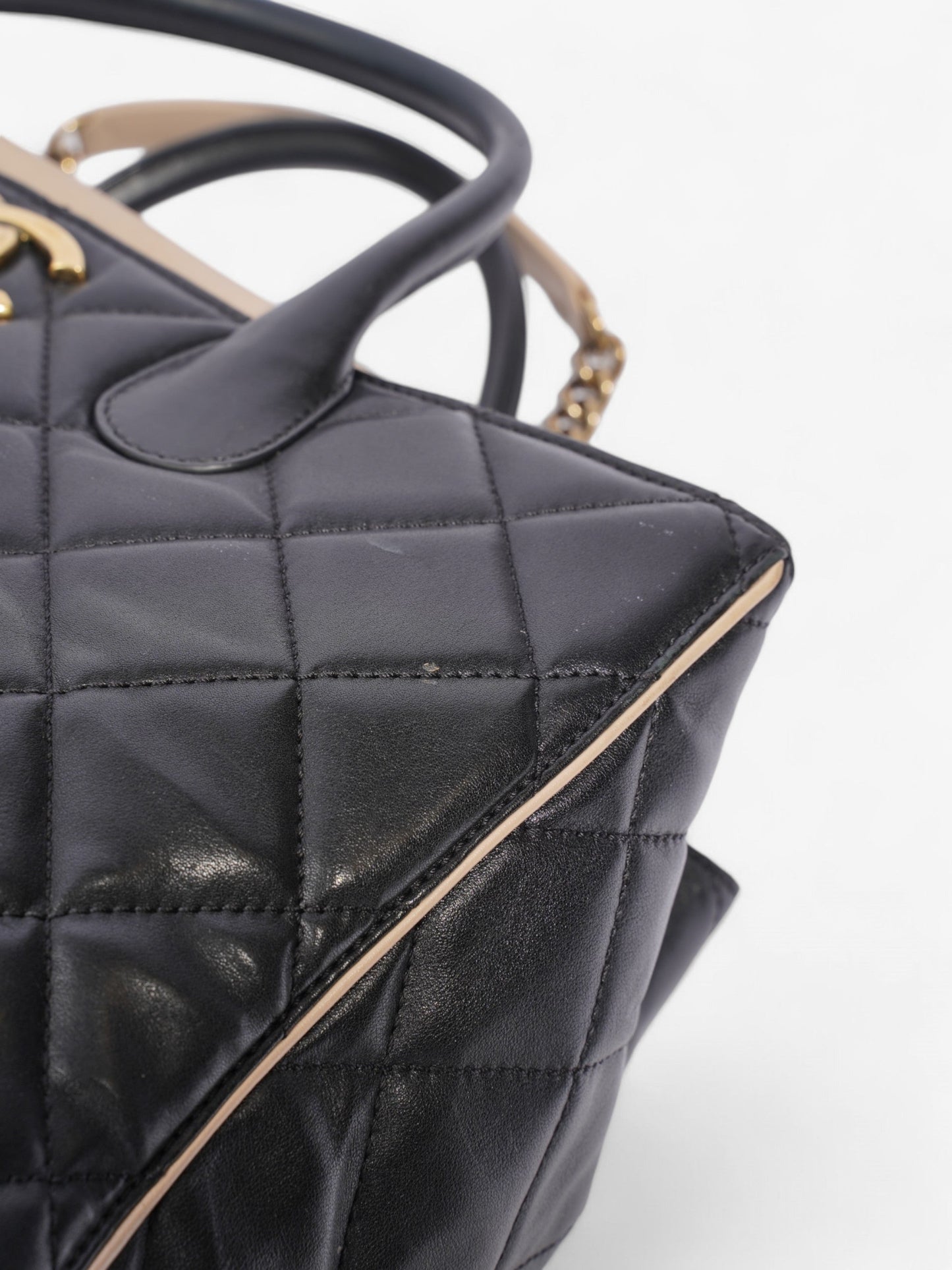Chanel Portobello Tote Black / Beige Lambskin Leather Small