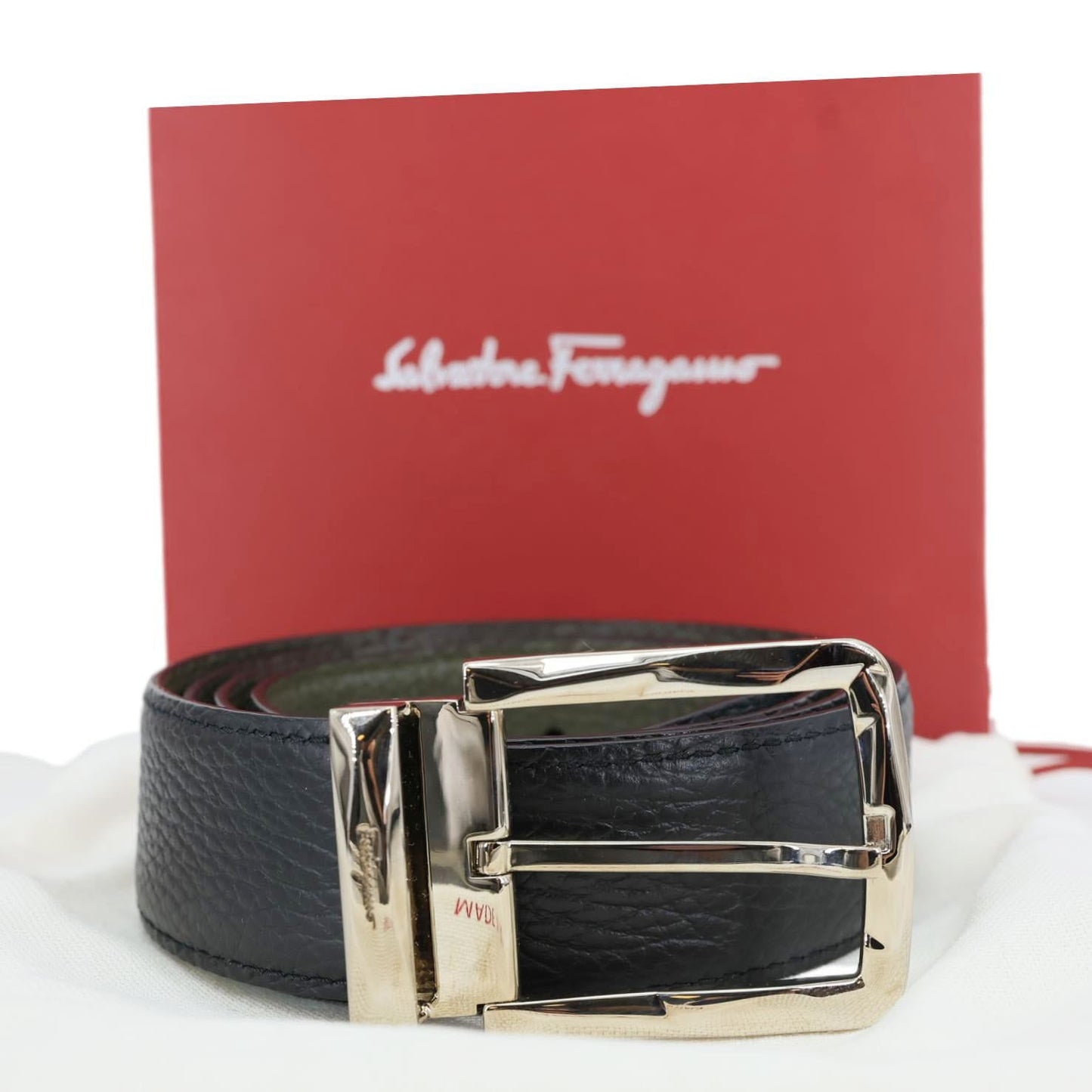 SALVATORE FERRAGAMO Textured Leather Belt Black