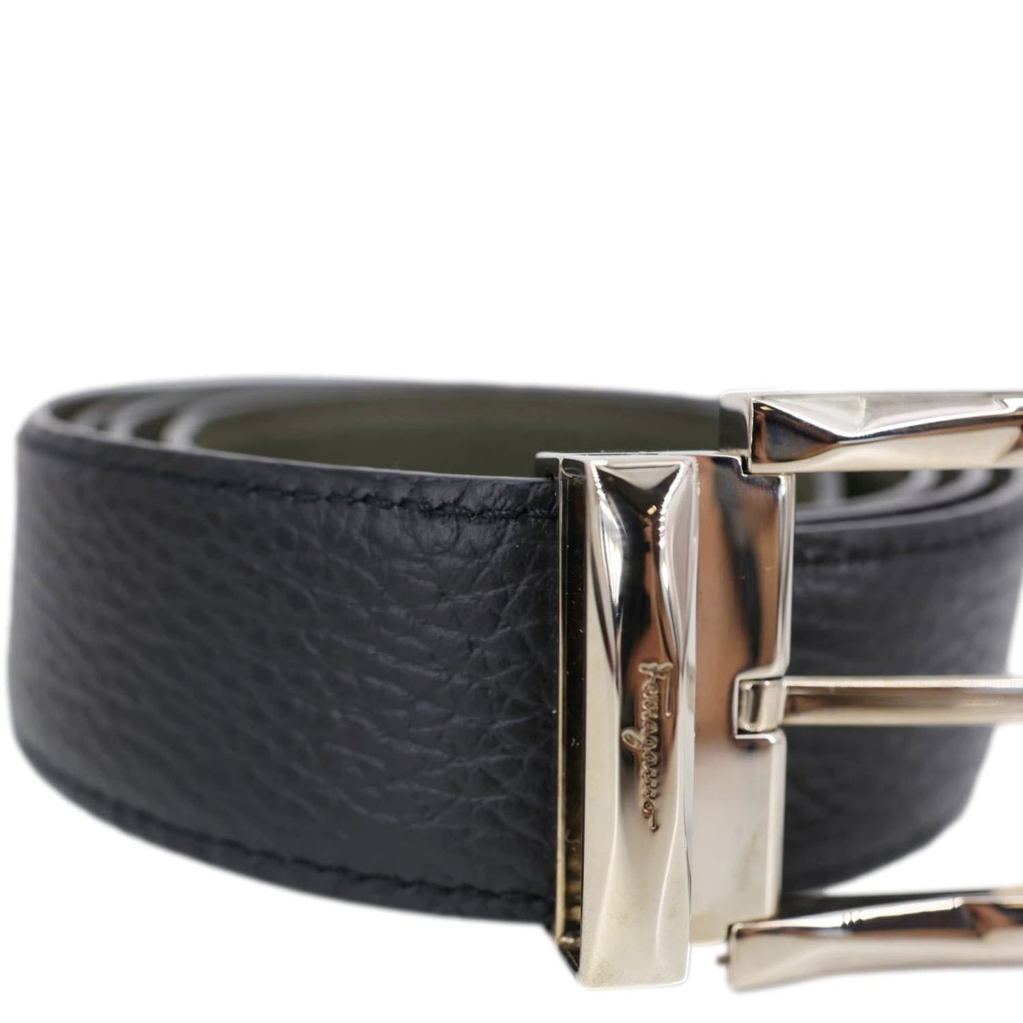 SALVATORE FERRAGAMO Textured Leather Belt Black