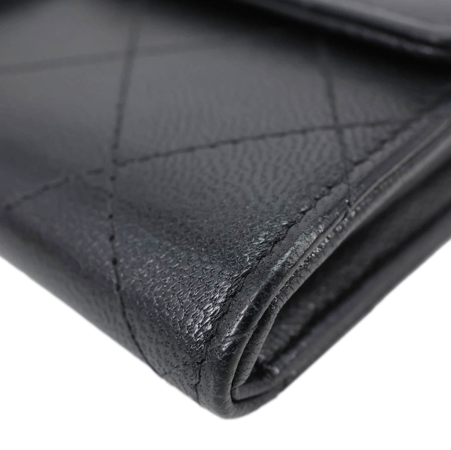 CHANEL Chic Pearls Quilted Goatskin Leather Clutch On Chain Black