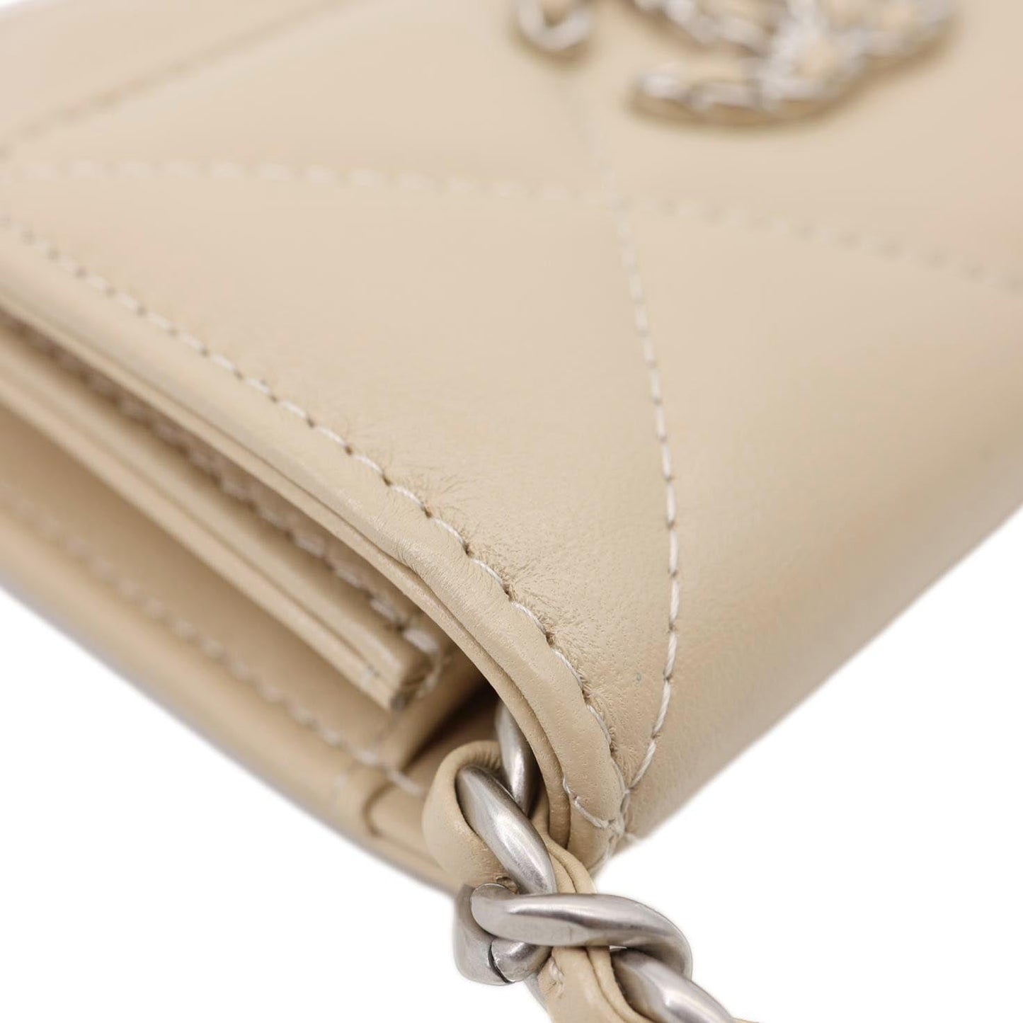 CHANEL 19 Flap Coin Purse Quilted Leather Chain Shoulder Bag Cream
