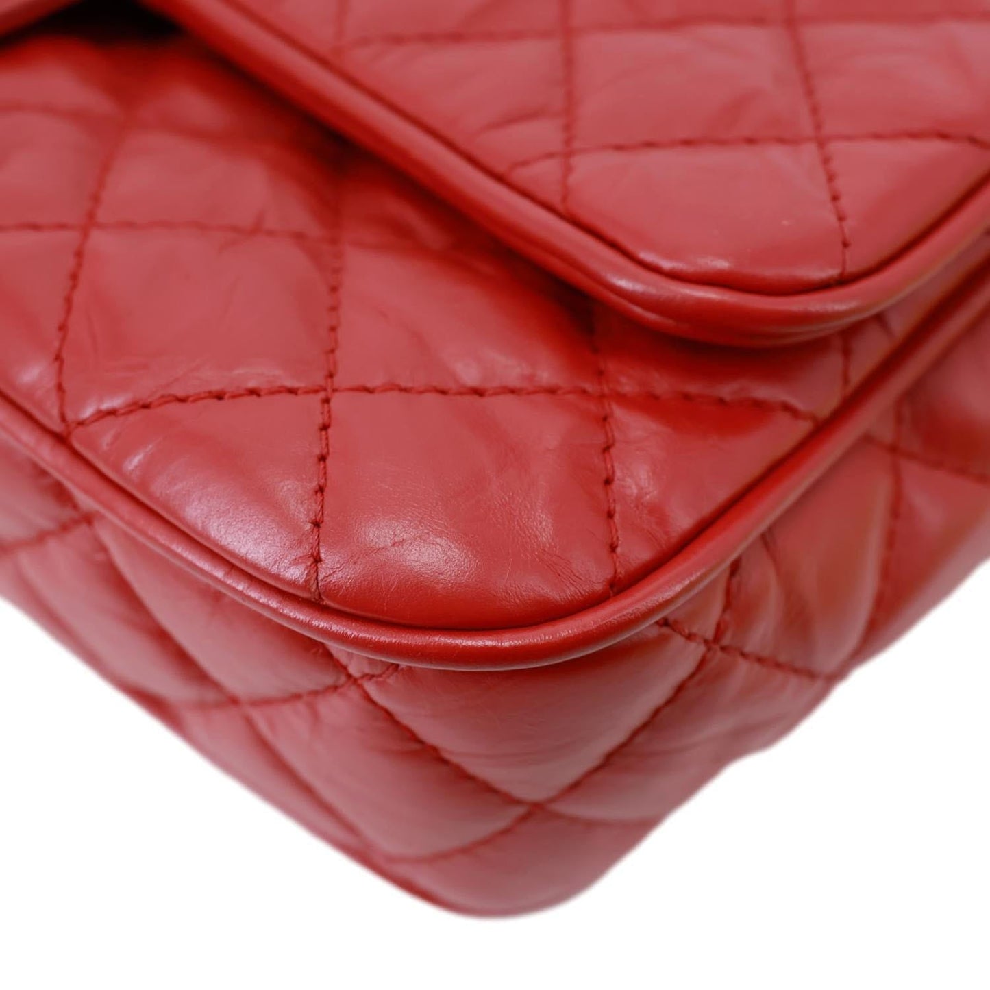 CHANEL Casual Rock Airlines Flap Quilted Crumpled Calfskin Leather Shoulder Bag Red