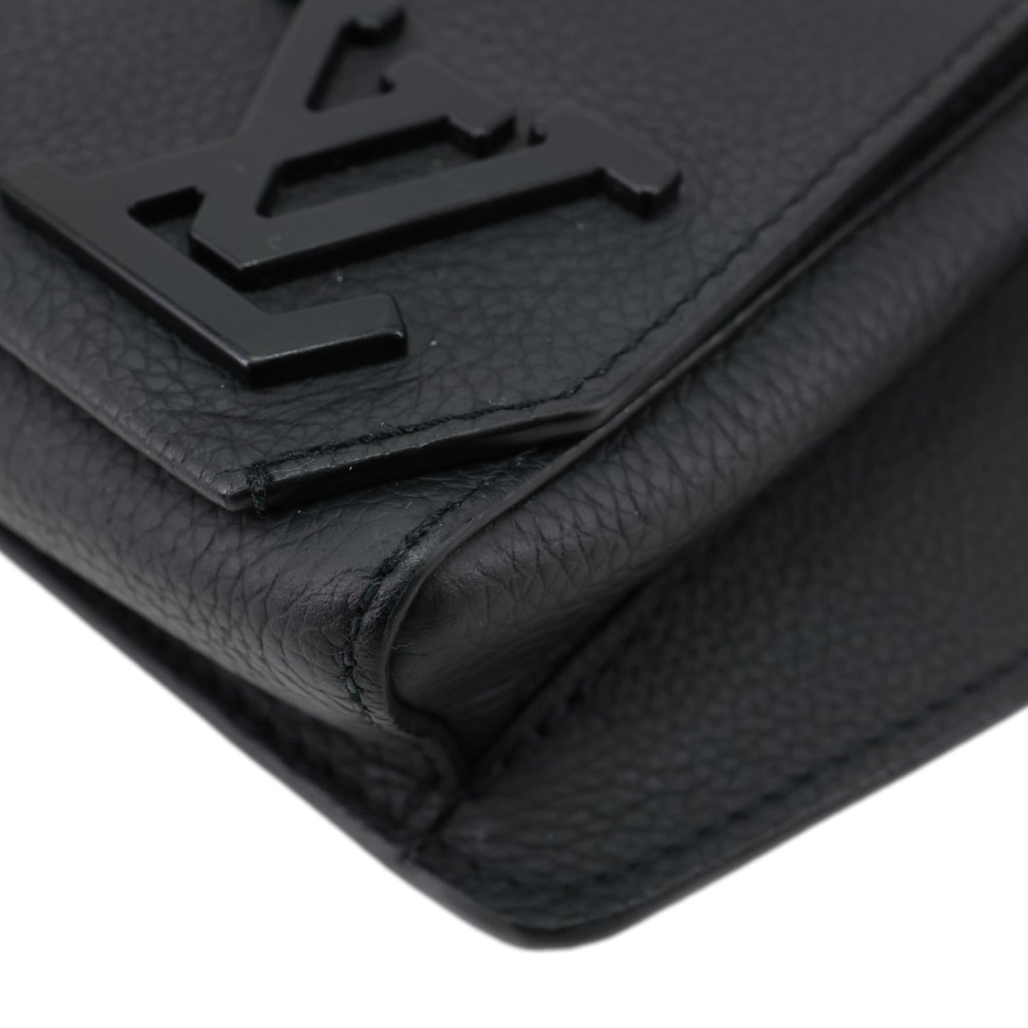 LOUIS VUITTON Aerogram Takeoff Sling Leather Crossbody Bag Black
