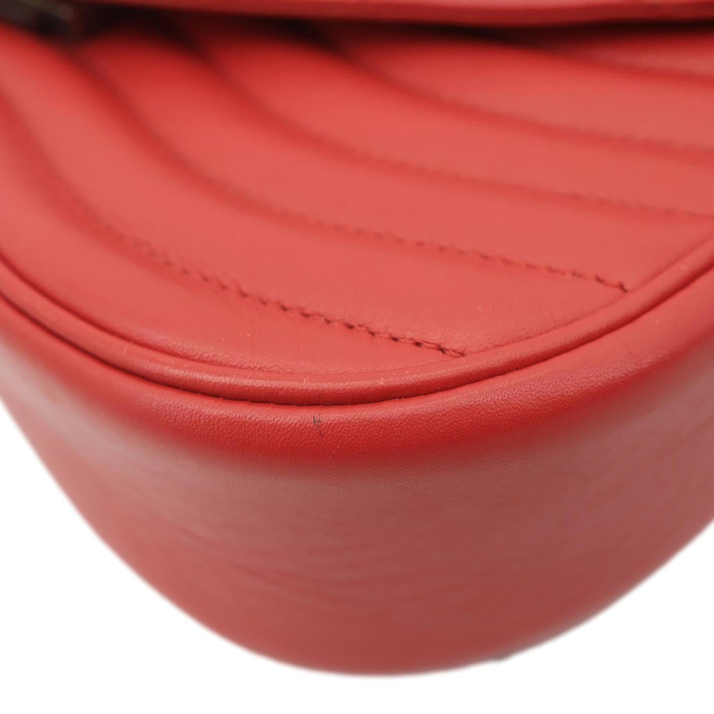 LOUIS VUITTON New Wave PM Leather Chain Crossbody Bag Red