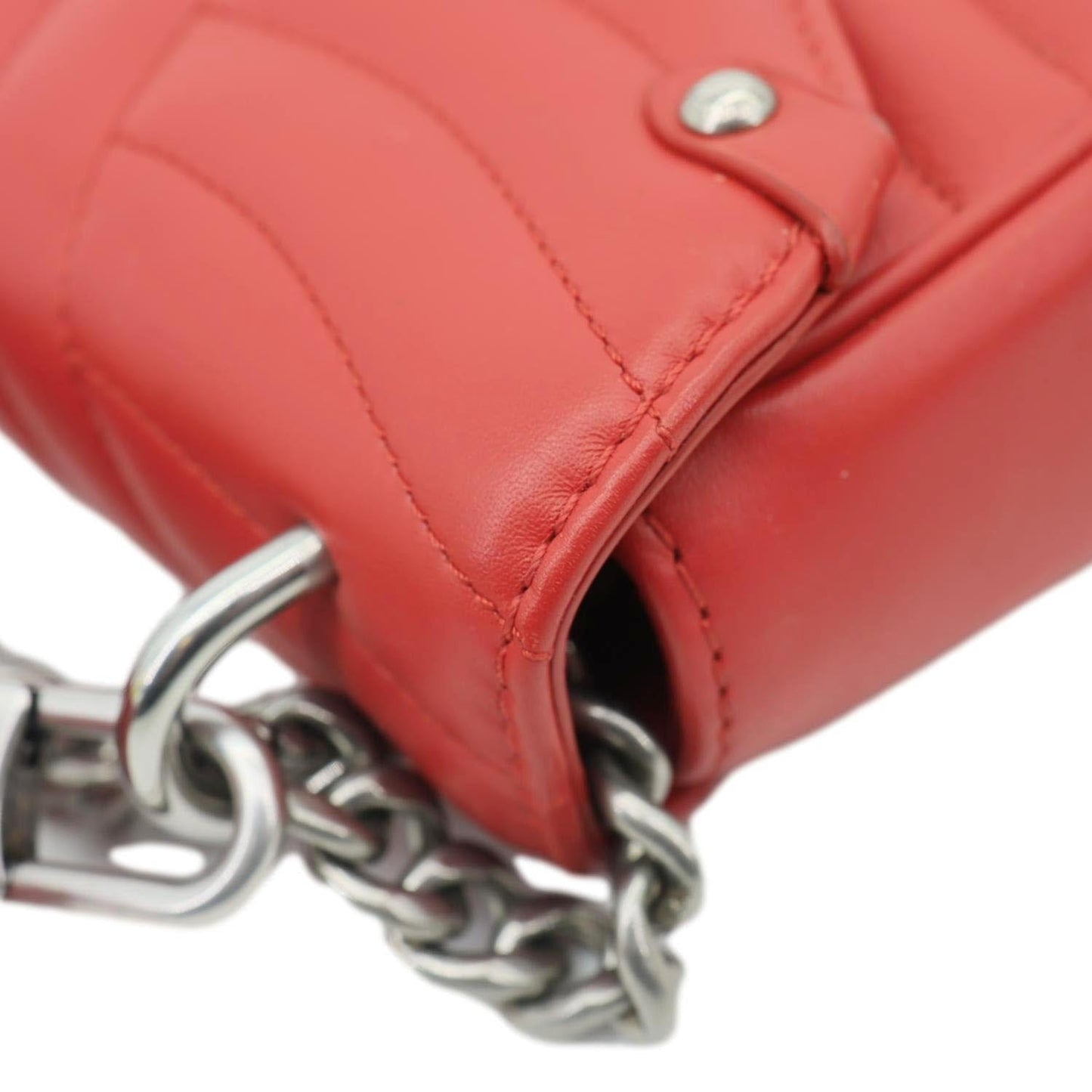 LOUIS VUITTON New Wave PM Leather Chain Crossbody Bag Red