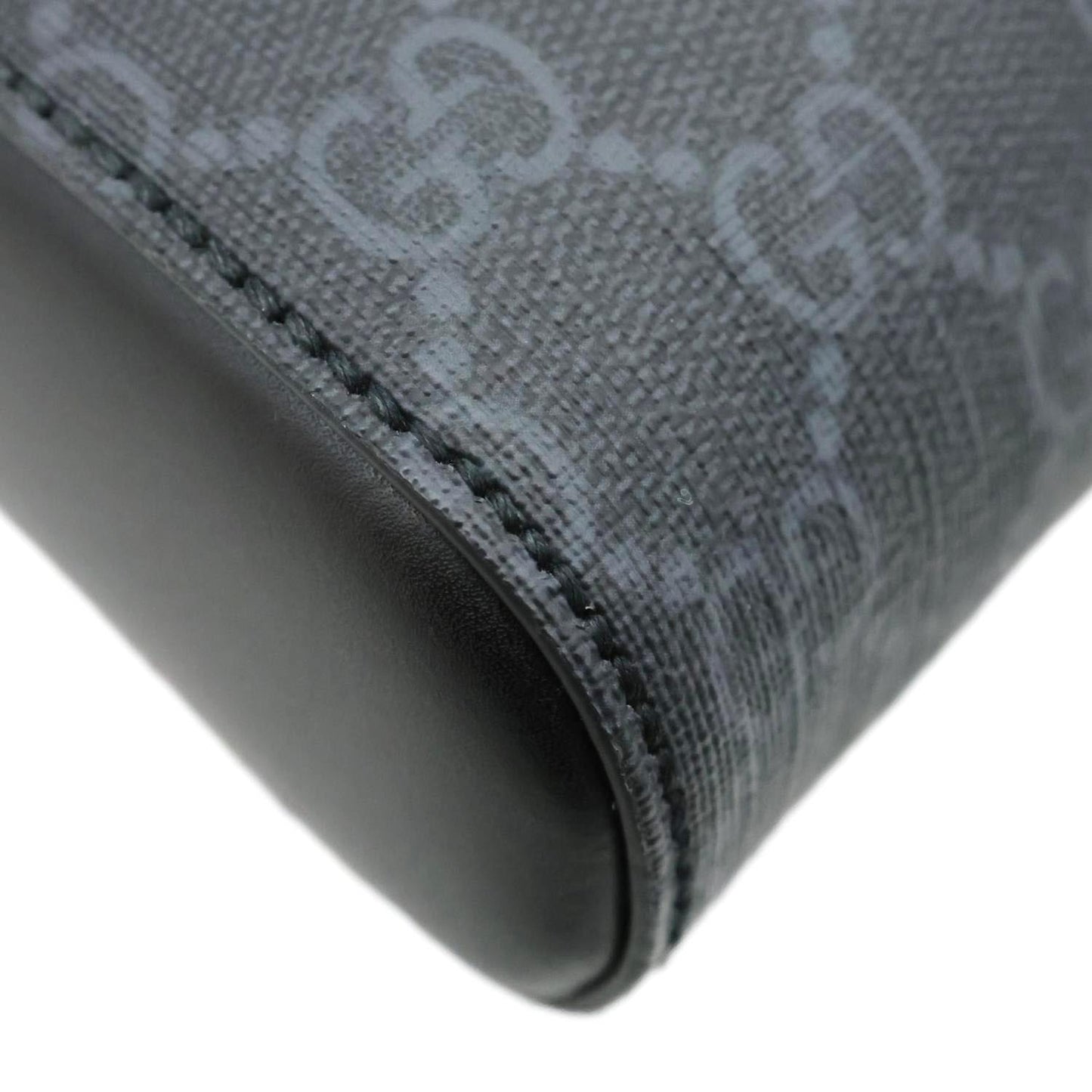GUCCI GG Supreme Canvas Messenger Bag Black 474137