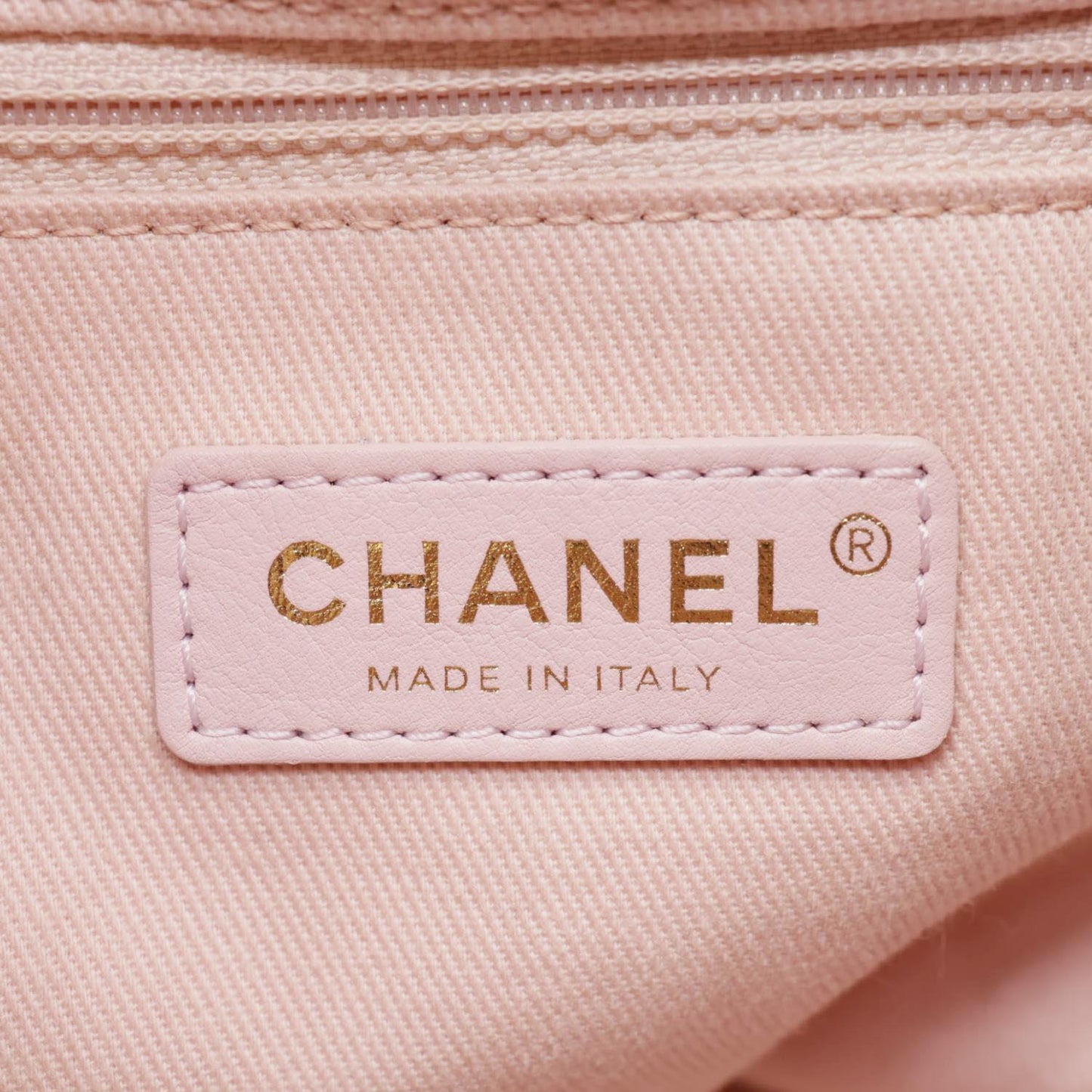 CHANEL Deauville Lurex Boucle Drawstring Bag Pink