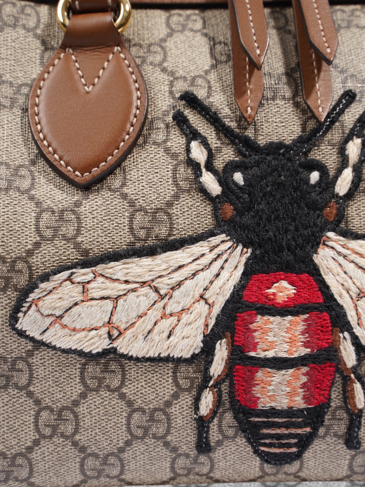 Gucci Boston Bee Bag GG Supreme / Brown Coated Canvas Small