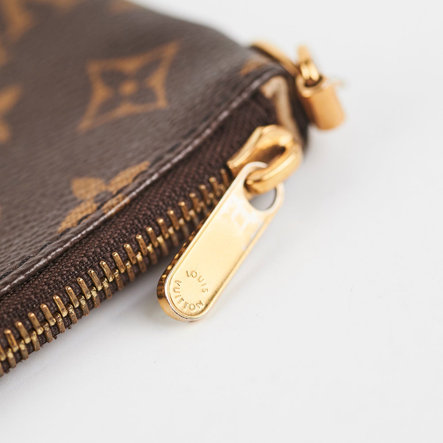 Louis Vuitton Pochette Milla MM Monogram