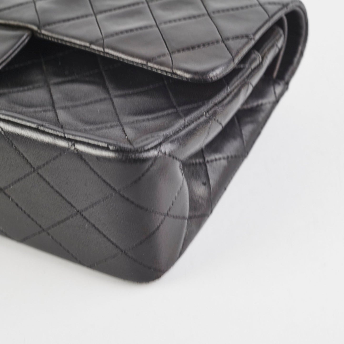 Chanel  M/L Classic Flap Lambskin Black- Series 2