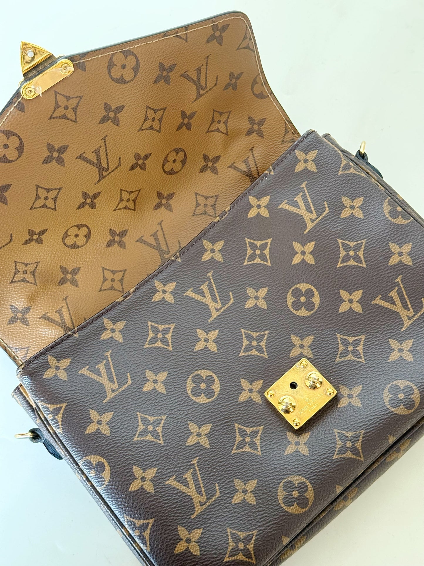 Louis Vuitton Monogram Pochette Metis