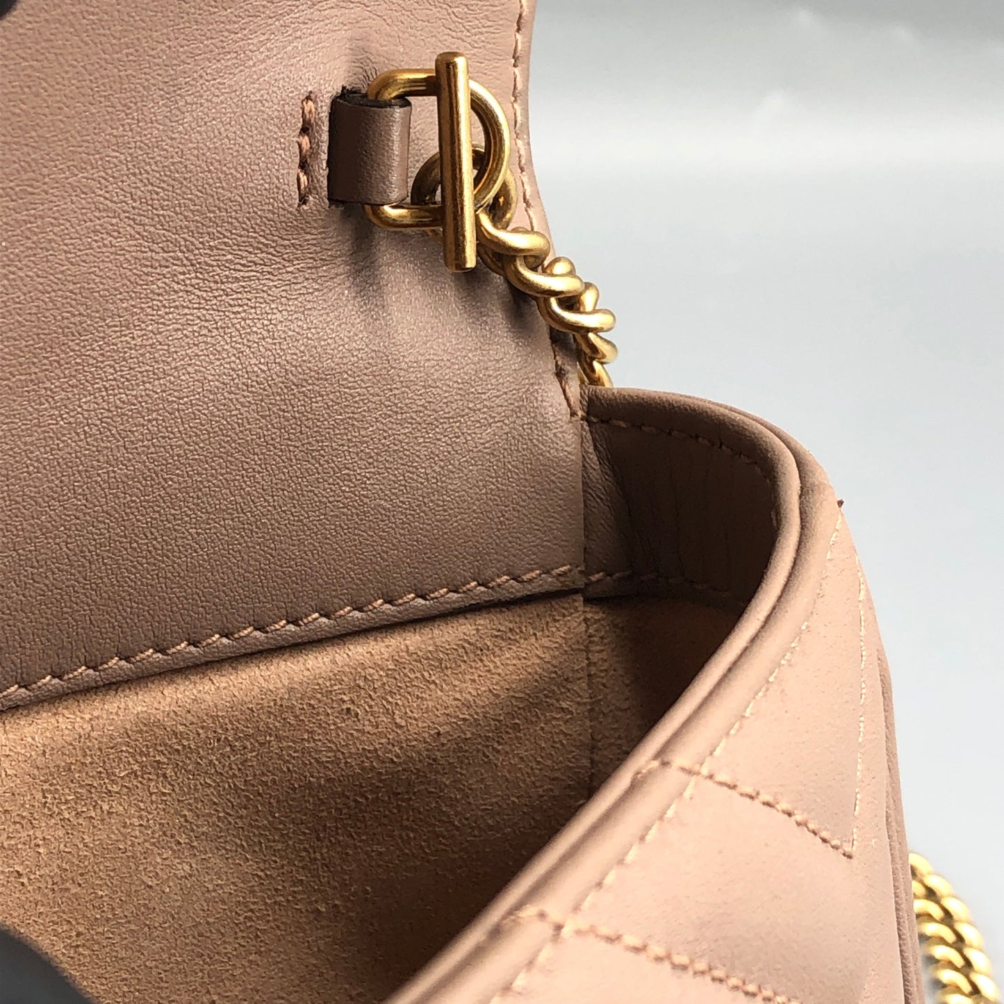 Gucci GG Marmont Mini Quilted Chain Shoulder Bag Dusty Pink