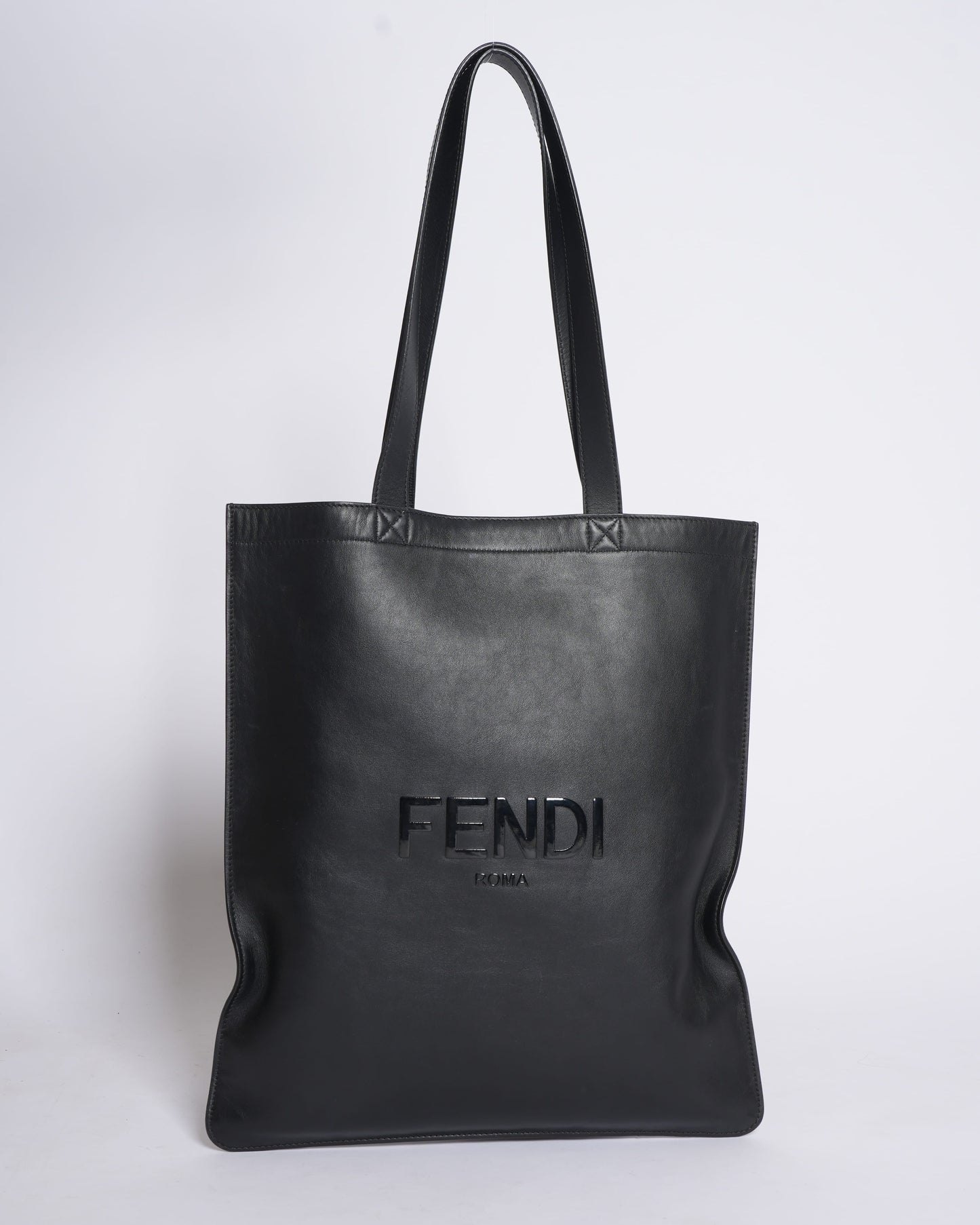 Fendi logo debossed shopper tote bag in black