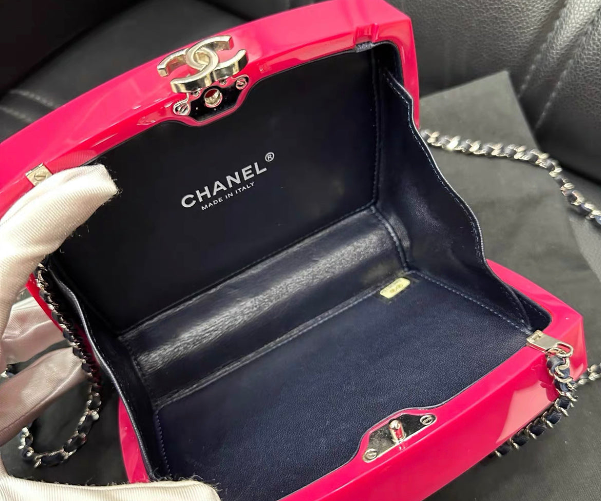 Chanel SS 2015 je ne suis pas en  e Minaudiere Clutch