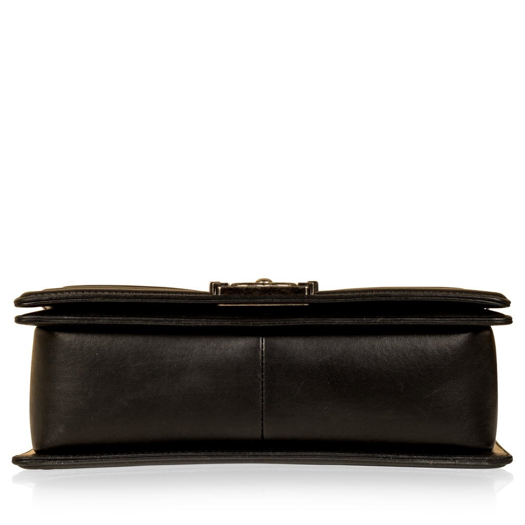 Chanel Boy Bag - Medium - Lambskin
