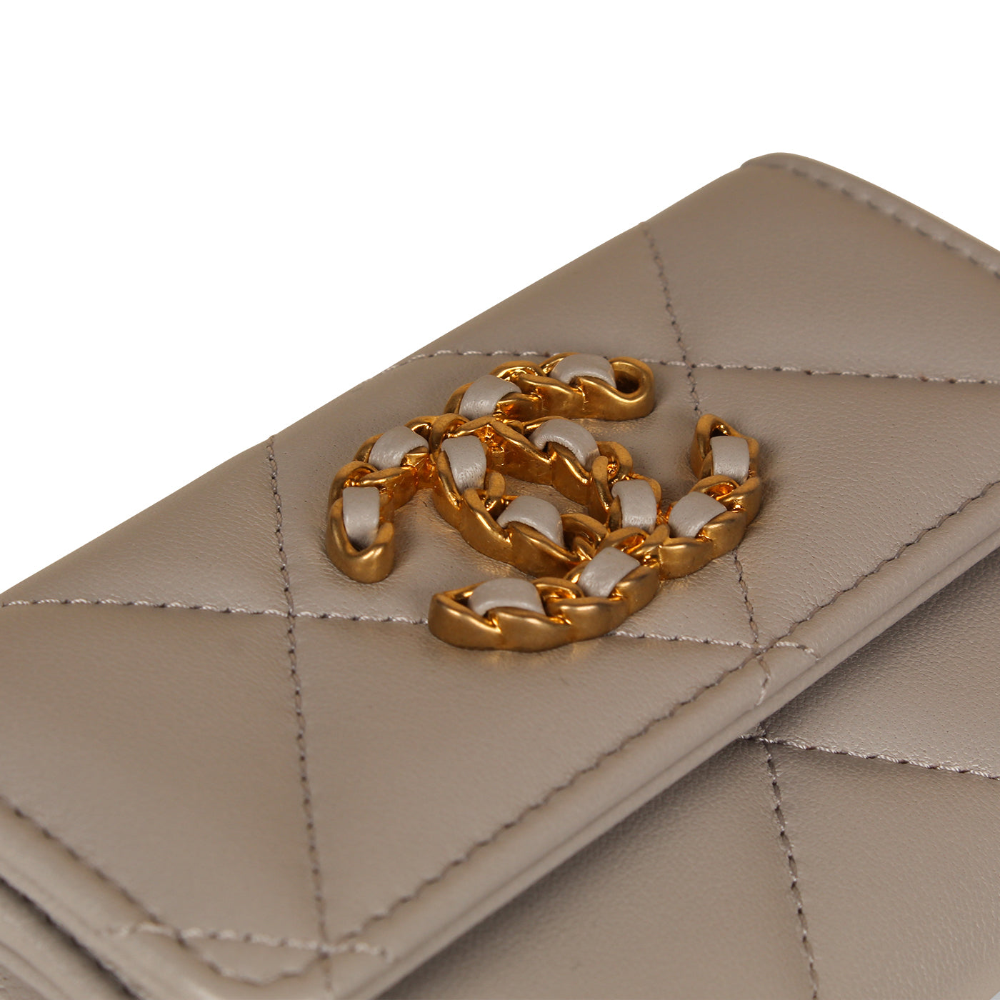 Chanel Chanel 19 Flap Cardholder