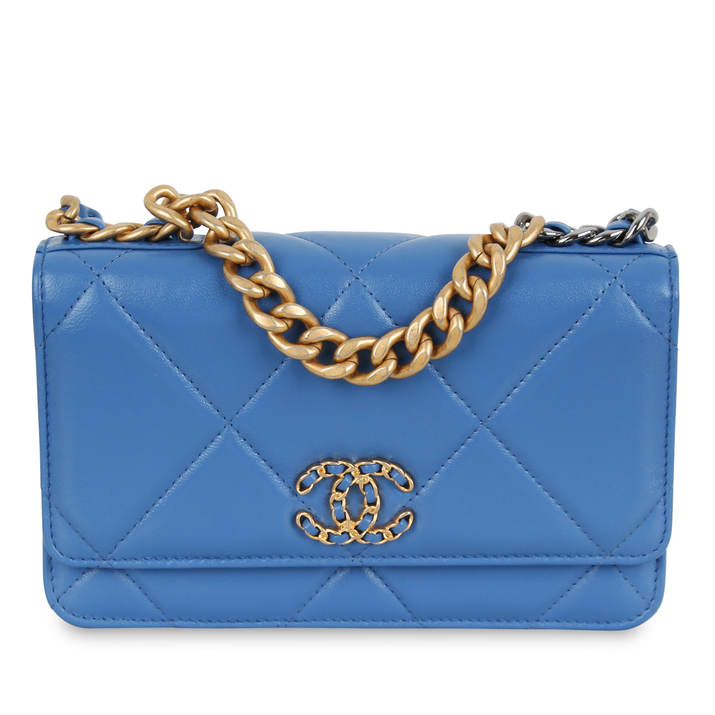Chanel Chanel 19 WOC