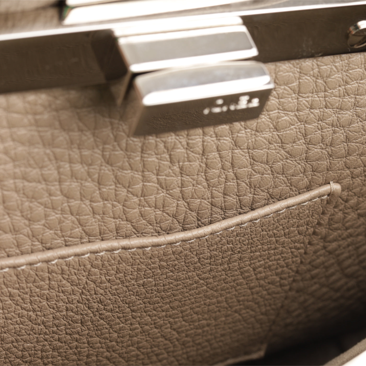 Fendi Peekaboo Handbag - Ewore Bags