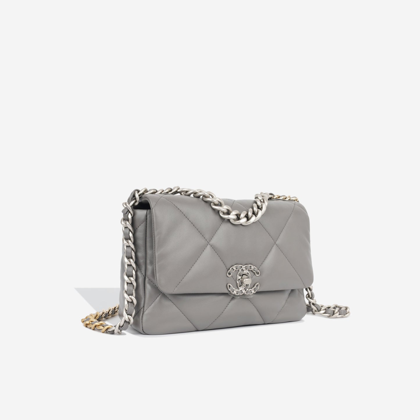 Chanel Chanel 19 - Small
