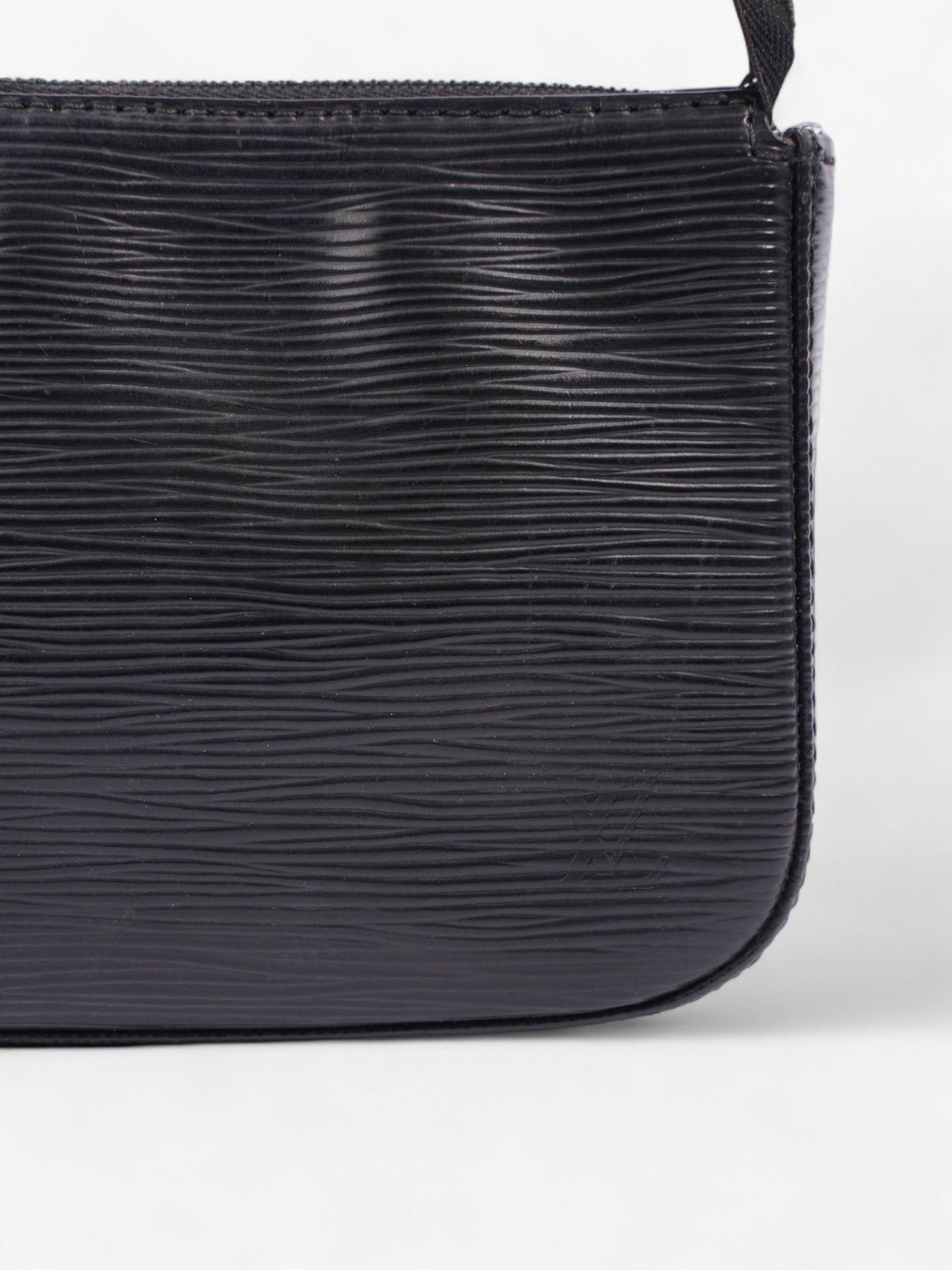 Louis Vuitton Pochette Accessoire Black Epi Leather