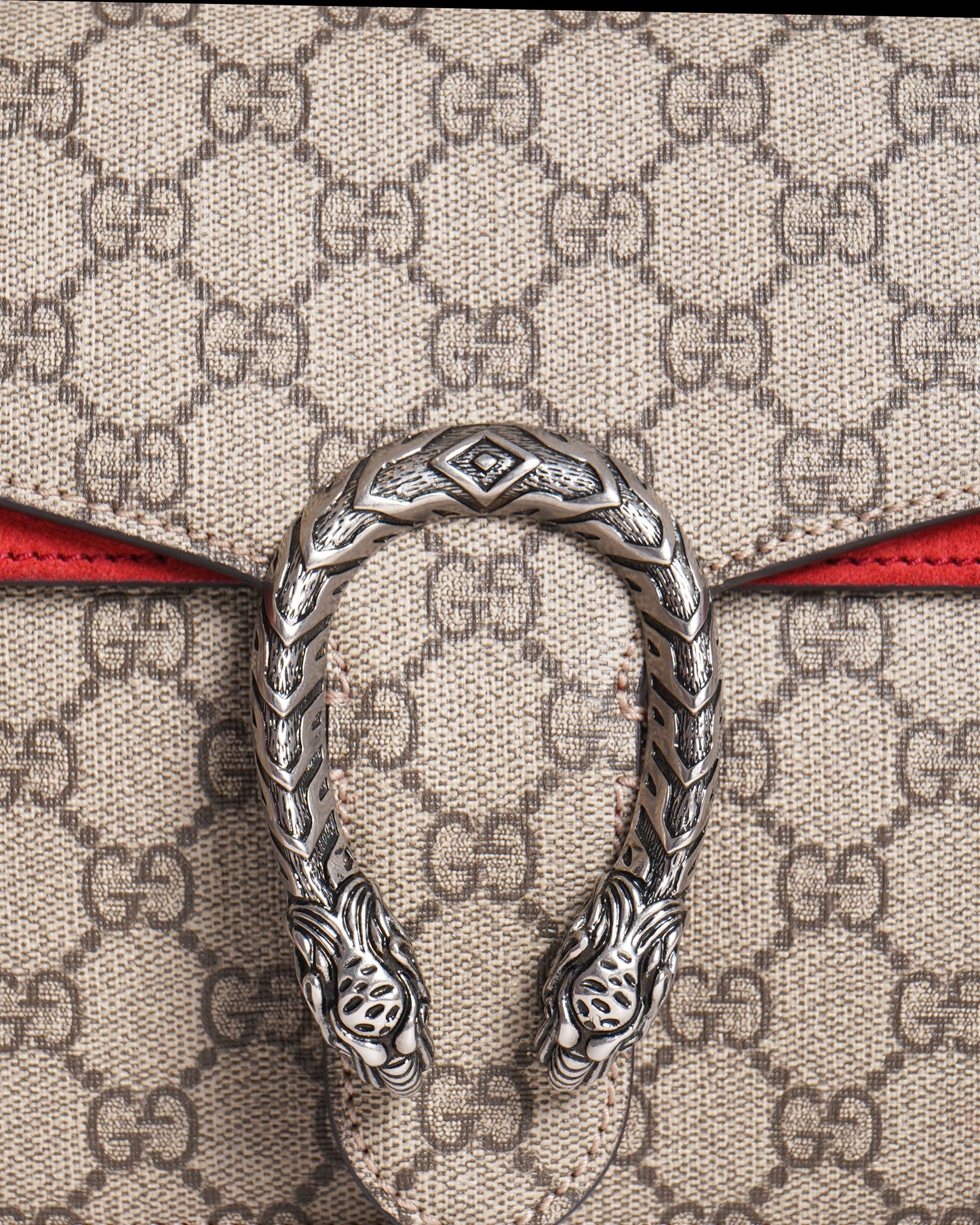 Gucci  Beige Dionysus Medium Shoulder Bag