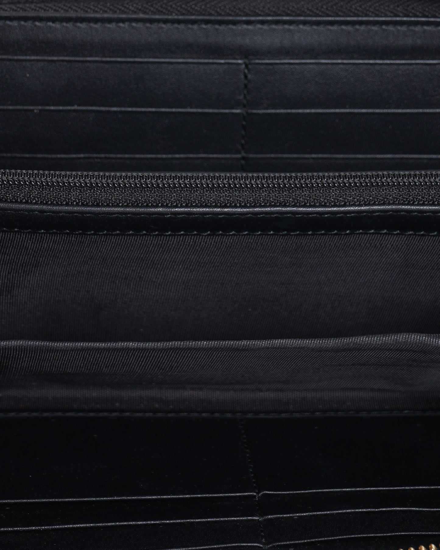 Gucci gg supreme bee bifold long wallet