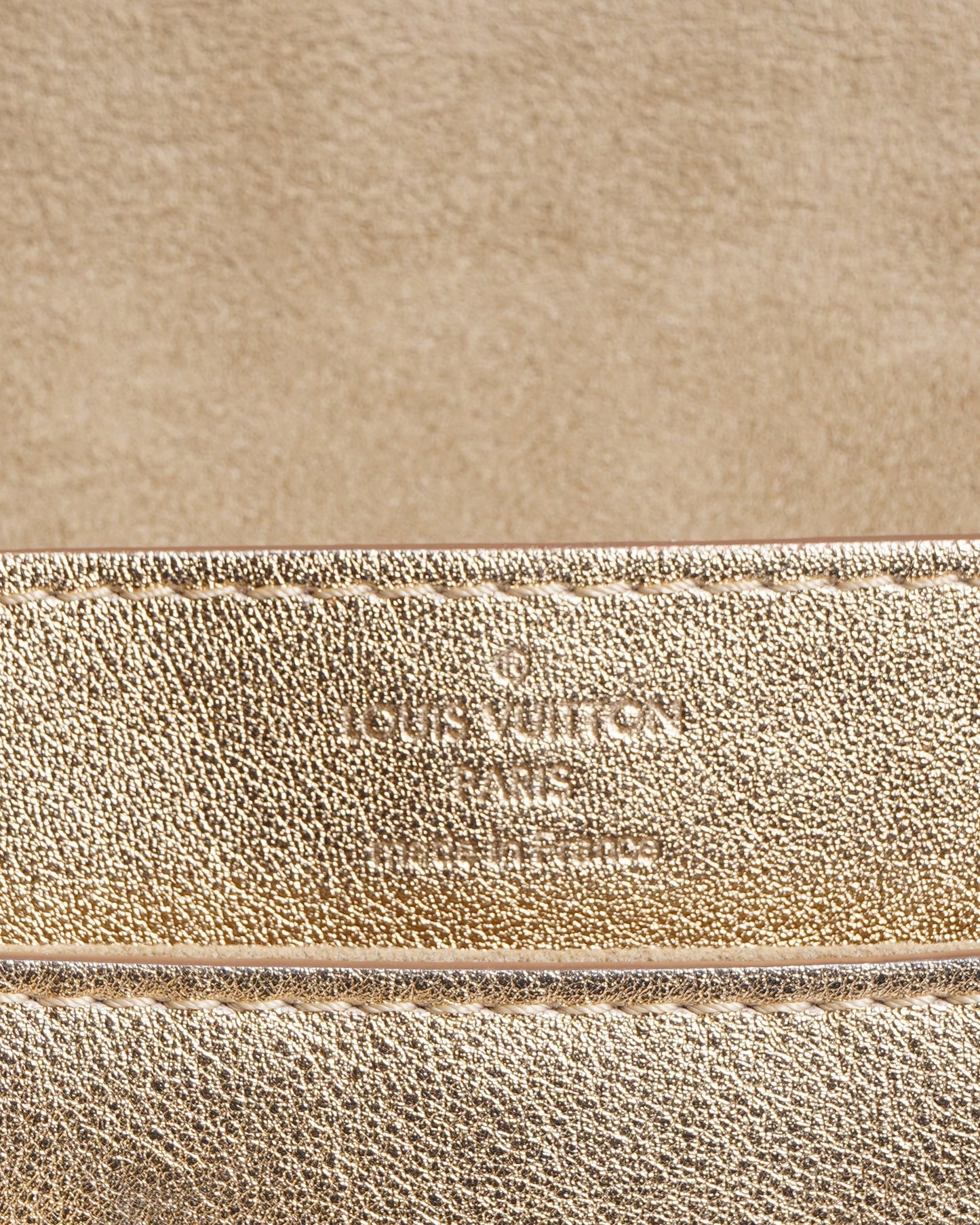 Louis vuitton neo sobe louise gold clutch