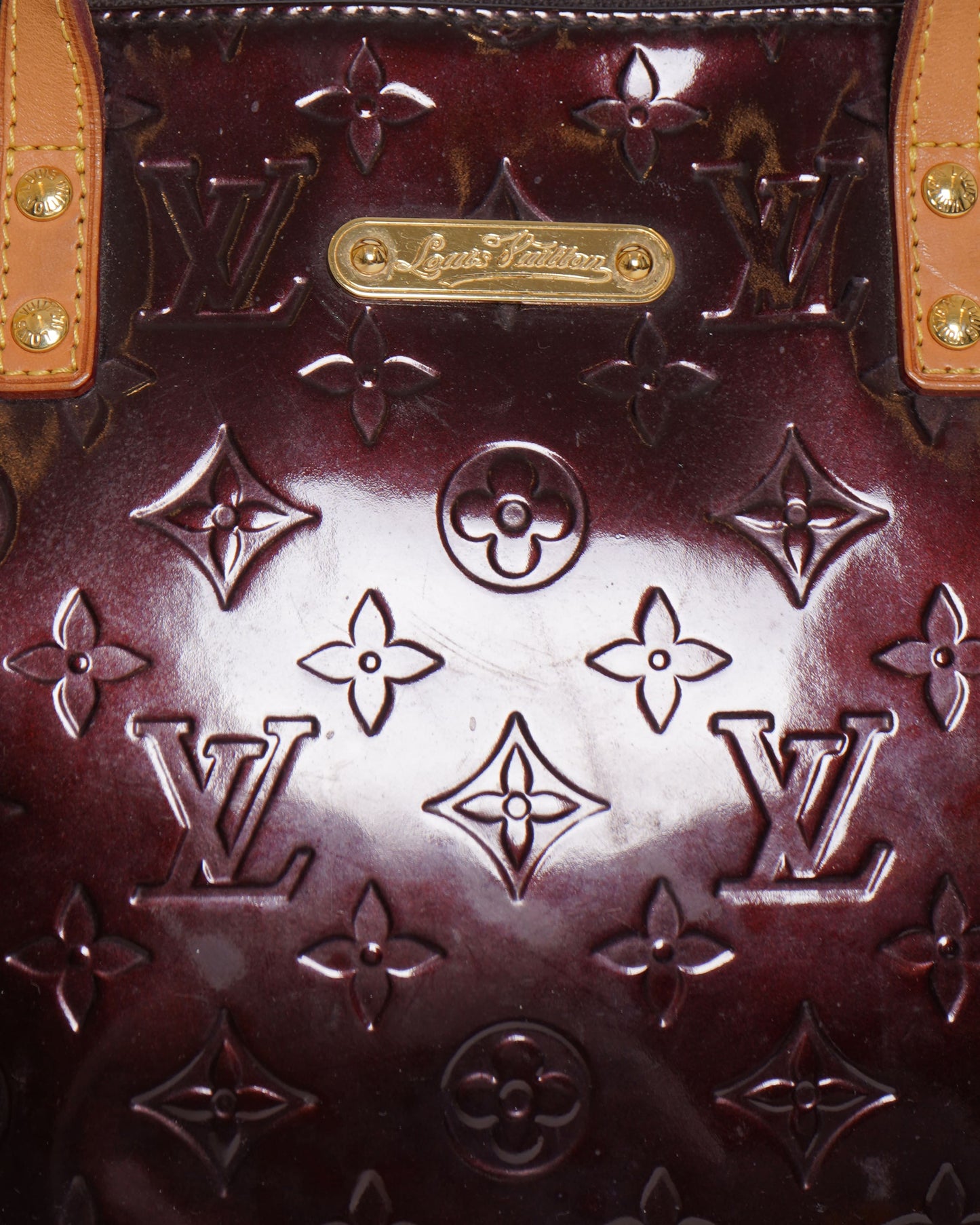 Louis Vuitton Bellevue MM bag, in patent leather In Maroon