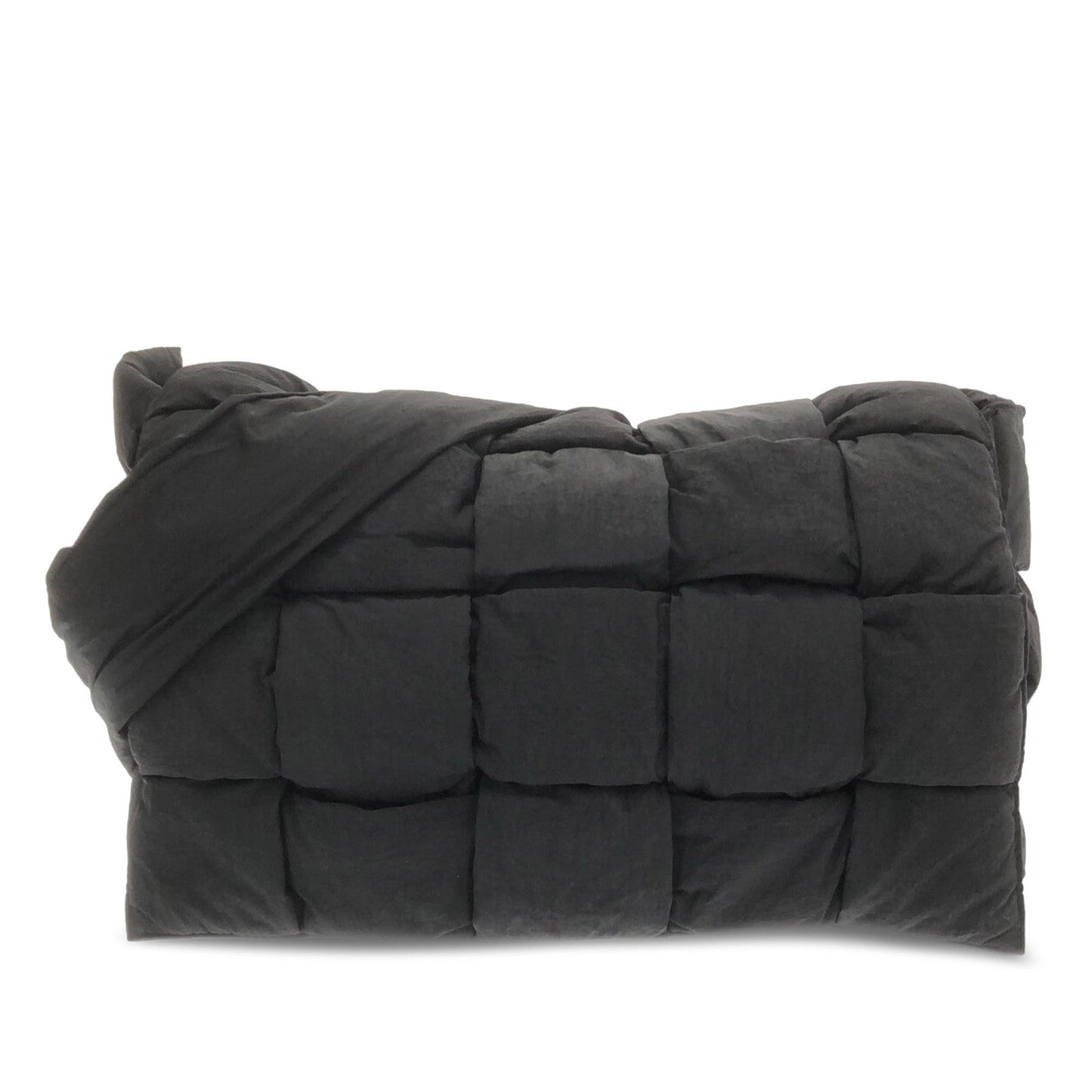 Luxury Bottega Veneta Maxi Intrecciato Padded Tech Cassette (SHG-s65SGg)