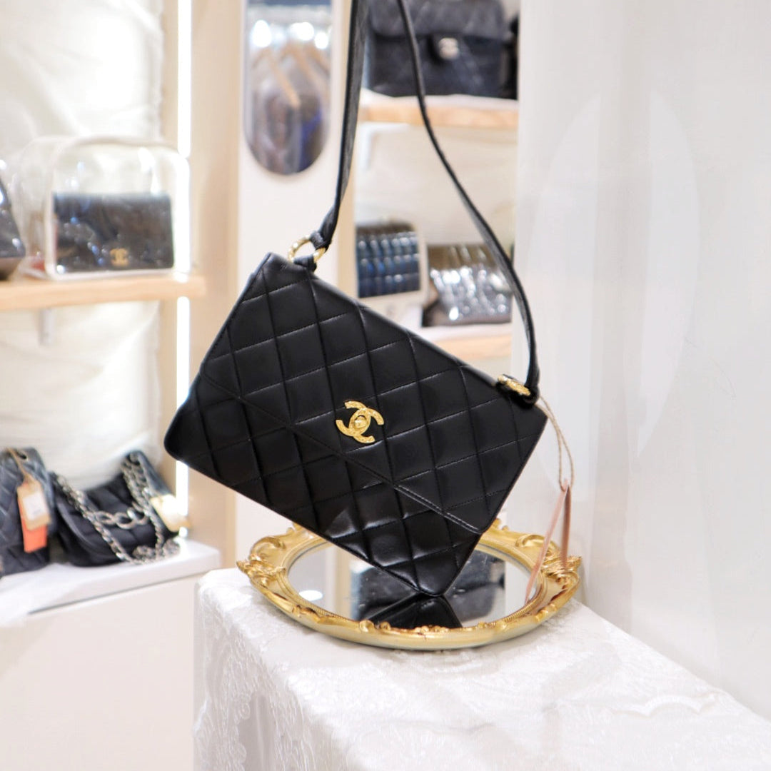 Chanel Shoulder Bag - Ewore Bags