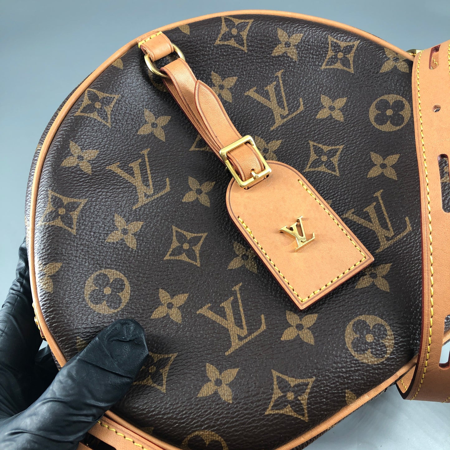 Louis Vuitton Monogram Canvas Boite Chapeau Souple Medium Round Crossbody Bag Brown