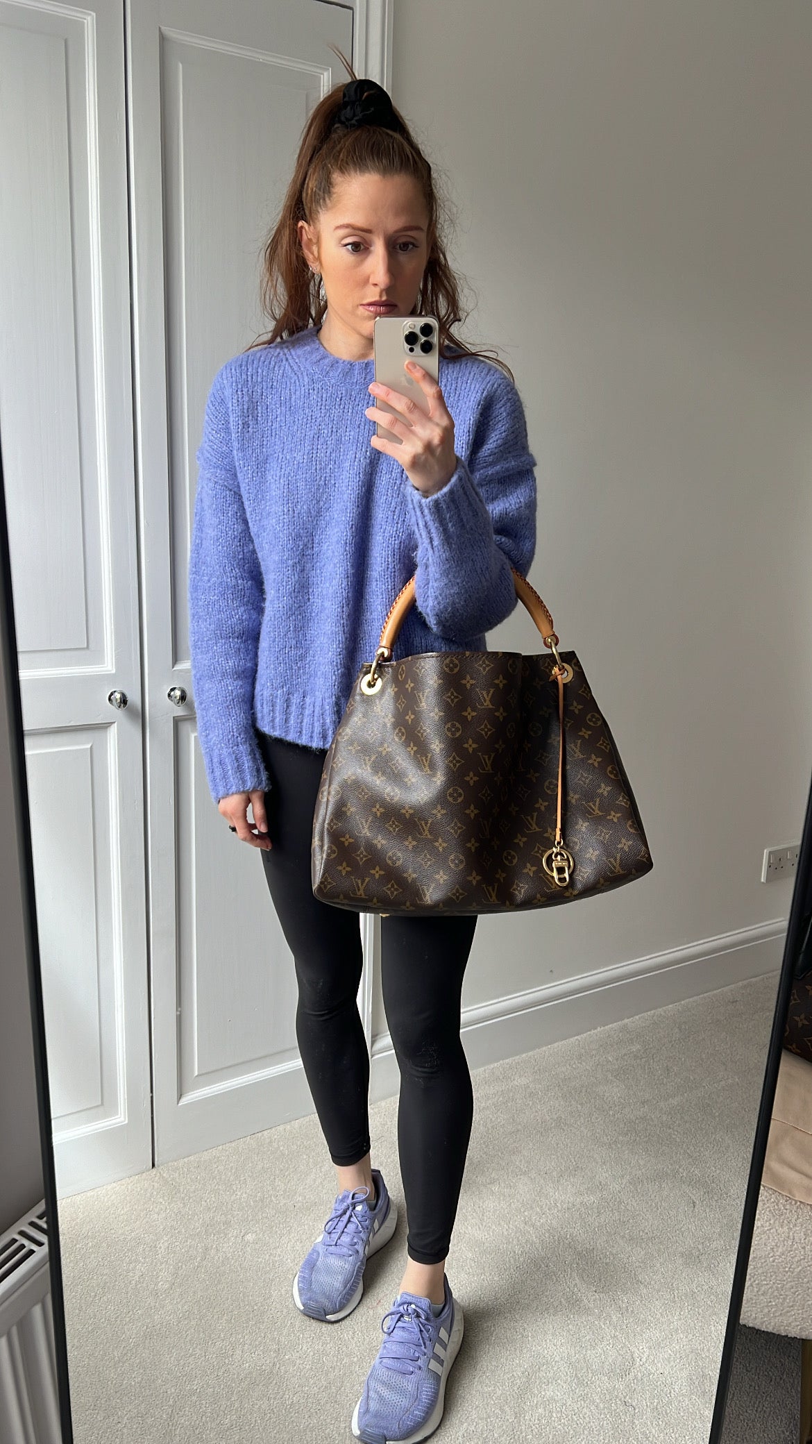 Louis Vuitton Artsy MM Monogram